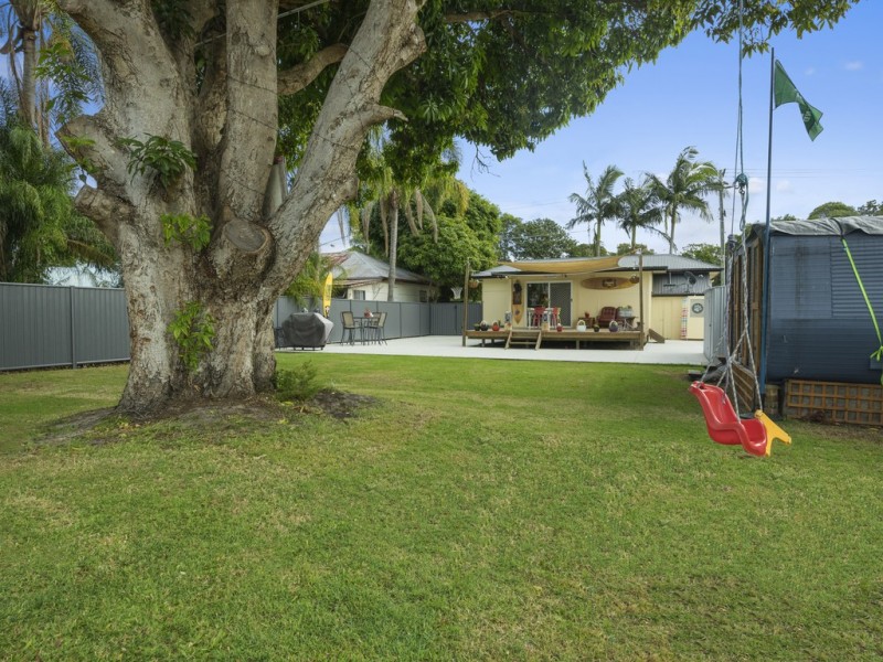 16 Dry Dock Road, Tweed Heads South NSW 2486