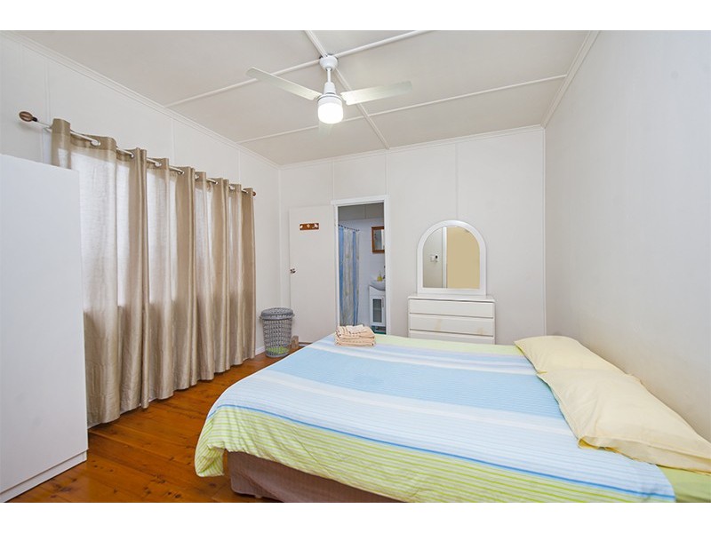 75 Dutton St, Coolangatta QLD 4225