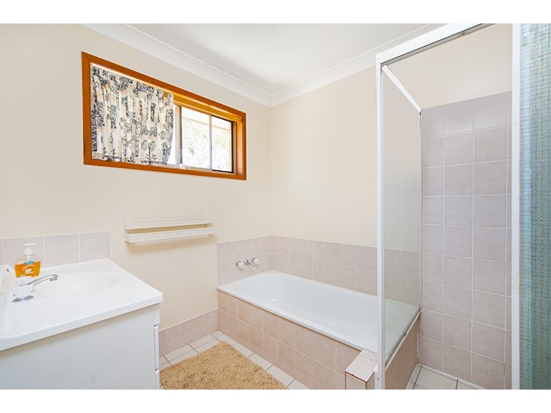 4/4 Honeysuckle St, Tweed Heads West NSW 2485