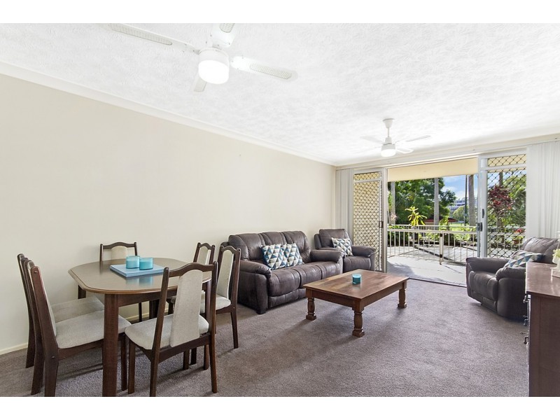 2/54 Dutton Street, Coolangatta QLD 4225