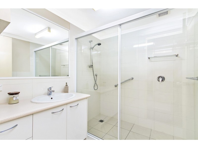 2/54 Dutton Street, Coolangatta QLD 4225