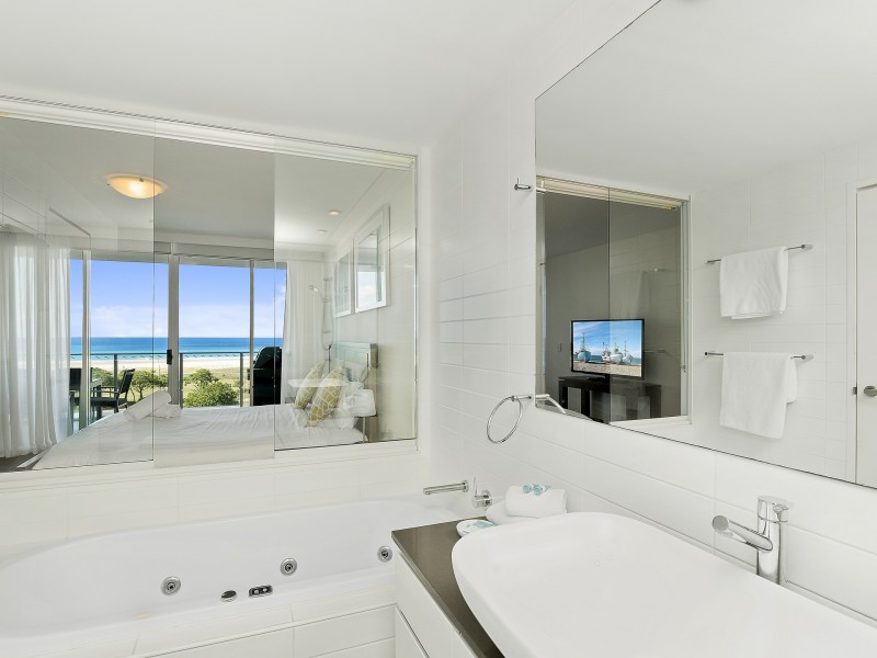 306/2 Creek St, Coolangatta QLD 4225