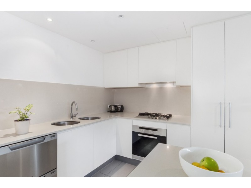 G02/2 Creek Street, Coolangatta QLD 4225