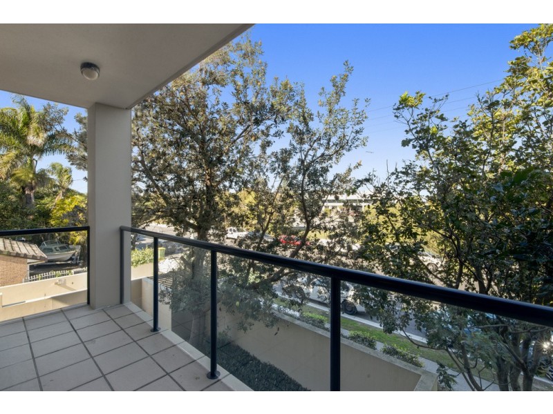 8/111 Golden Four Dr, Bilinga QLD 4225
