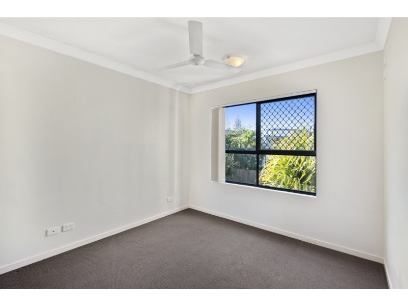 8/111 Golden Four Dr, Bilinga QLD 4225