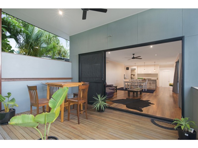 88 Dutton Street, Coolangatta QLD 4225