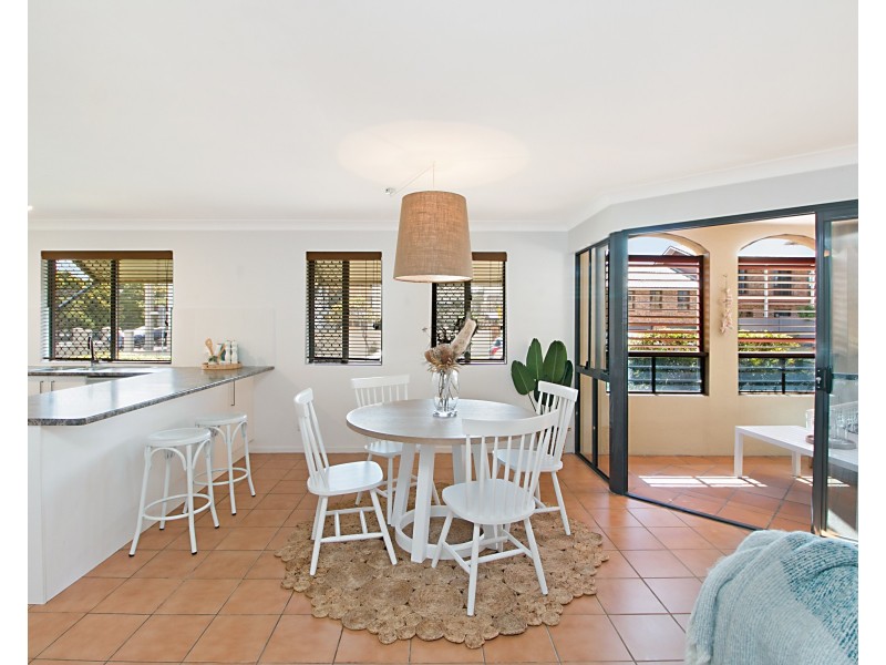 2/2 Gibson St, Bilinga QLD 4225