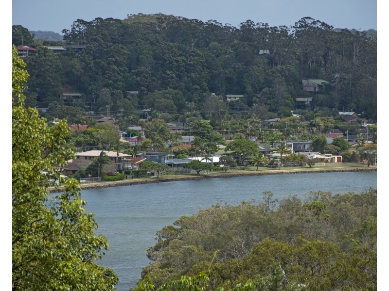 6 Lakeview Parade, Tweed Heads South NSW 2486