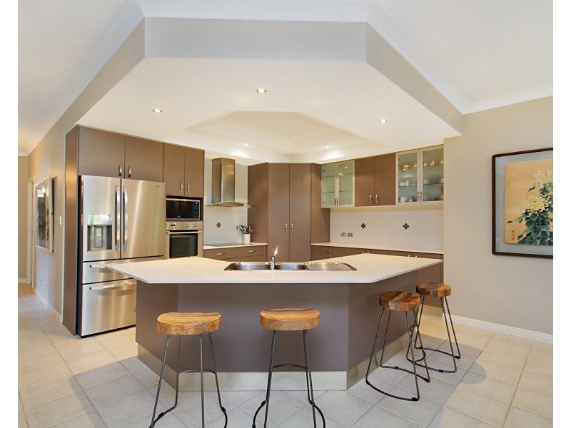 26 Buncrana Terrace, Banora Point NSW 2486
