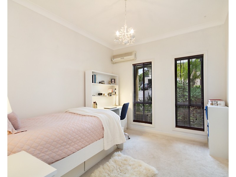 26 Buncrana Terrace, Banora Point NSW 2486
