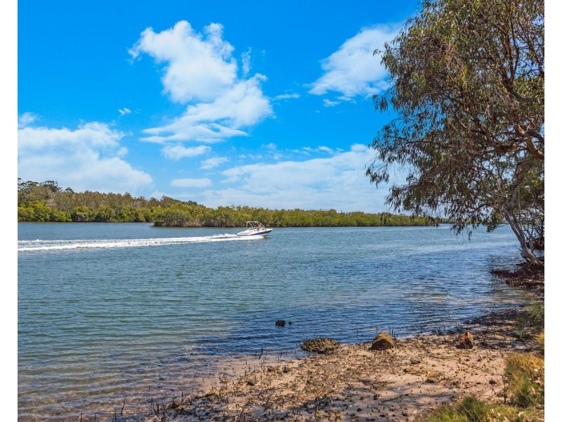 50 Plover Place, Tweed Heads West NSW 2485