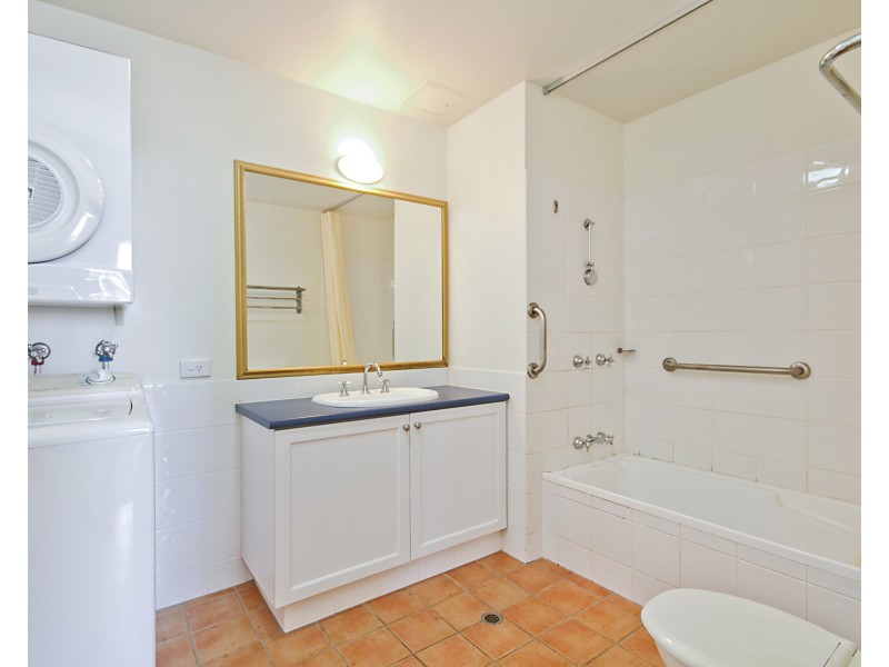 454/99 Griffith Street, Coolangatta QLD 4225