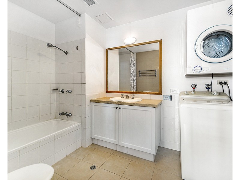 430/99 Griffith, Coolangatta QLD 4225