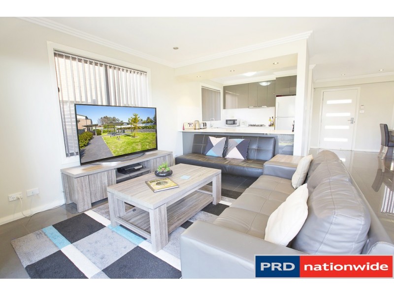 11/400 Glenmore Parkway, Glenmore Park NSW 2745