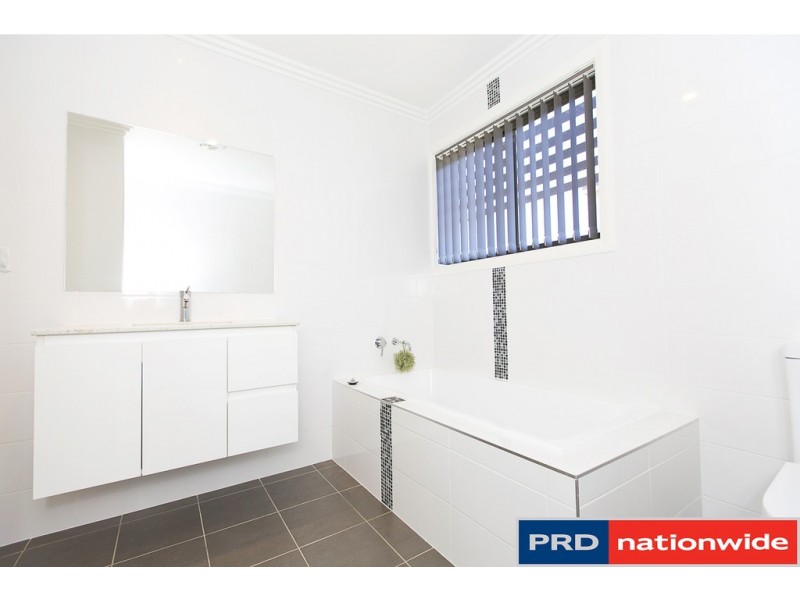 11/400 Glenmore Parkway, Glenmore Park NSW 2745