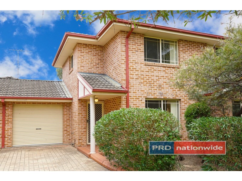 2/42 Bringelly Road, Kingswood NSW 2747