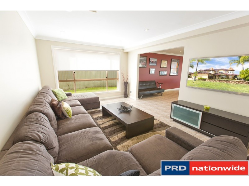 11 Giles Close, Glenmore Park NSW 2745