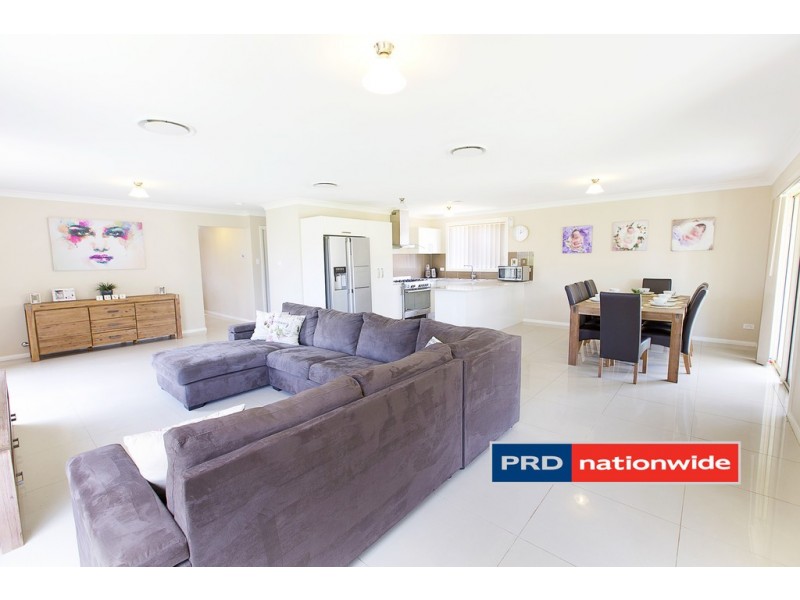 24 Bradley Street, Ropes Crossing NSW 2760