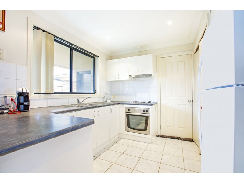 2/63 College Street, Cambridge Park NSW 2747