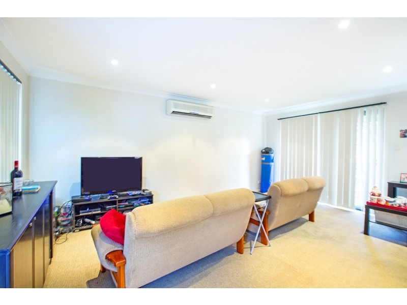 2/63 College Street, Cambridge Park NSW 2747