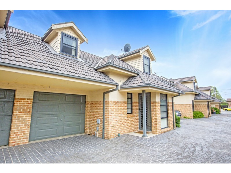 2/63 College Street, Cambridge Park NSW 2747