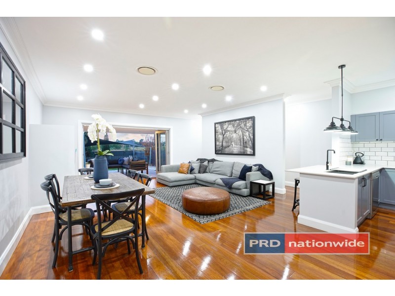 32 Ladbury Avenue, Penrith NSW 2750