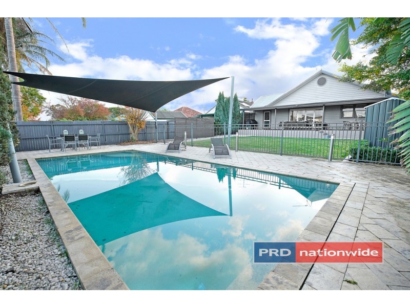 32 Ladbury Avenue, Penrith NSW 2750