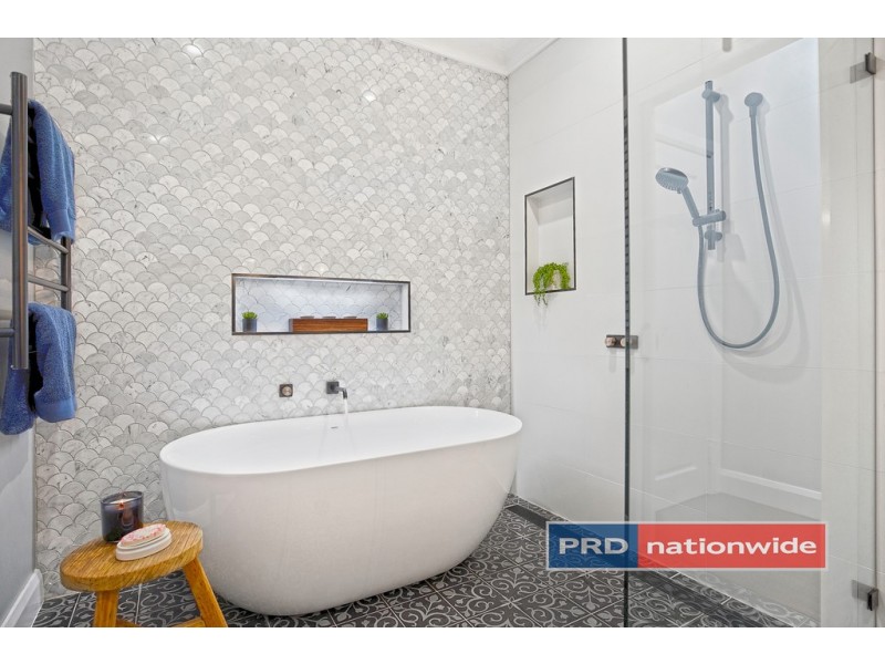 32 Ladbury Avenue, Penrith NSW 2750