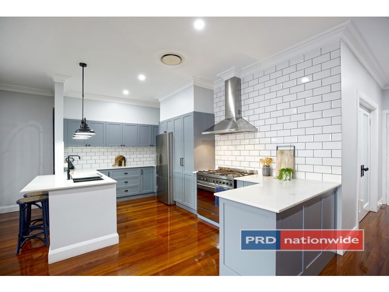 32 Ladbury Avenue, Penrith NSW 2750