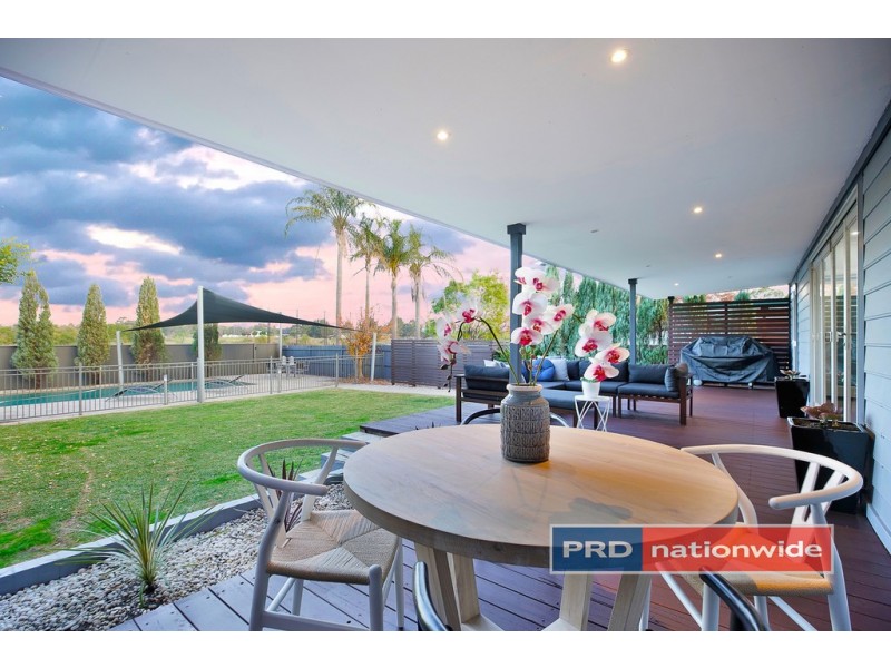 32 Ladbury Avenue, Penrith NSW 2750