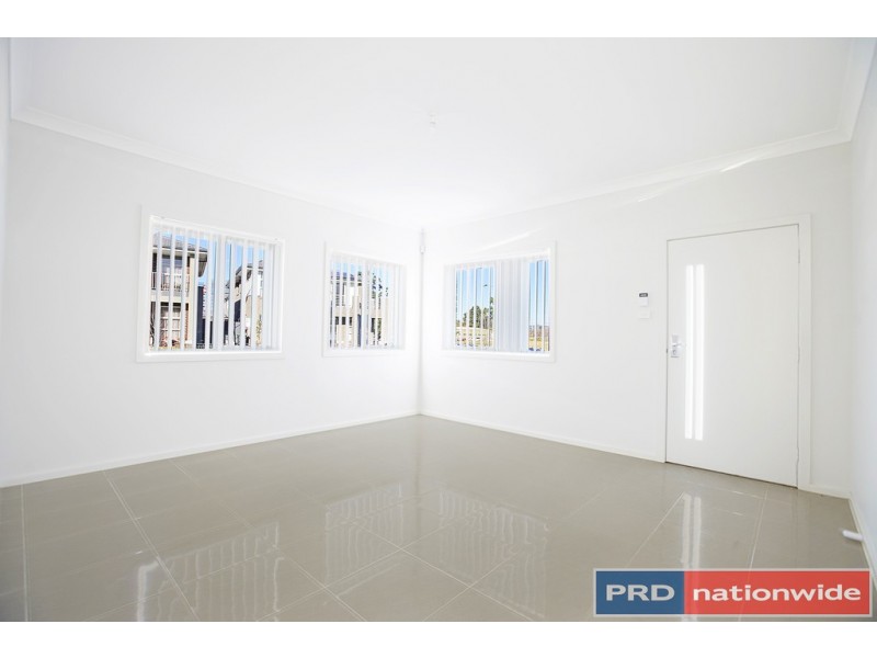 2 Empire Circuit, Penrith NSW 2750