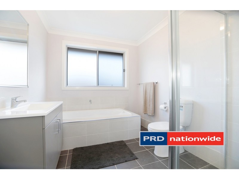 102 and 102A William Hart Crescent, Penrith NSW 2750