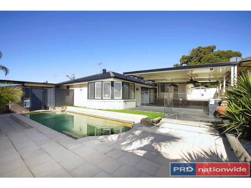 17 Stoke Crescent, South Penrith NSW 2750