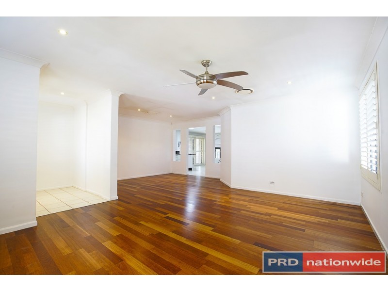 17 Stoke Crescent, South Penrith NSW 2750