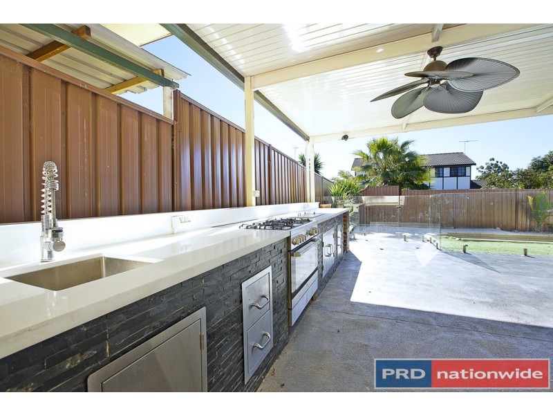 17 Stoke Crescent, South Penrith NSW 2750