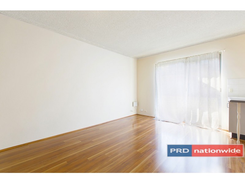 6/4 The Crescent, Penrith NSW 2750