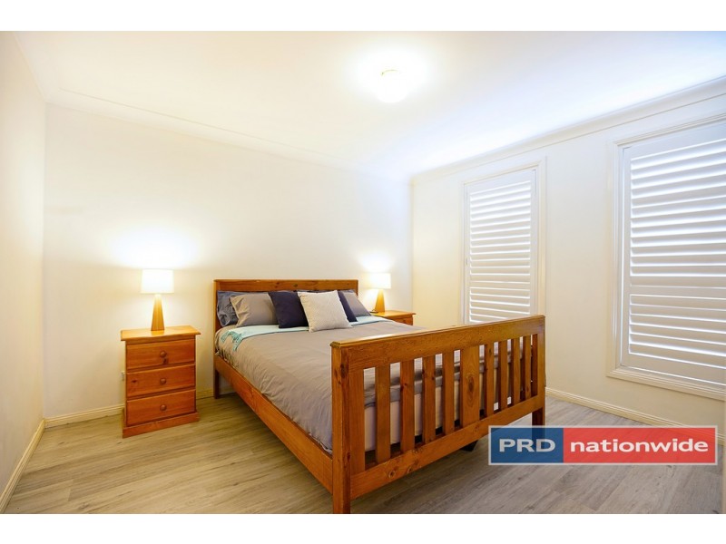 12 Balmoral Drive, Cambridge Park NSW 2747