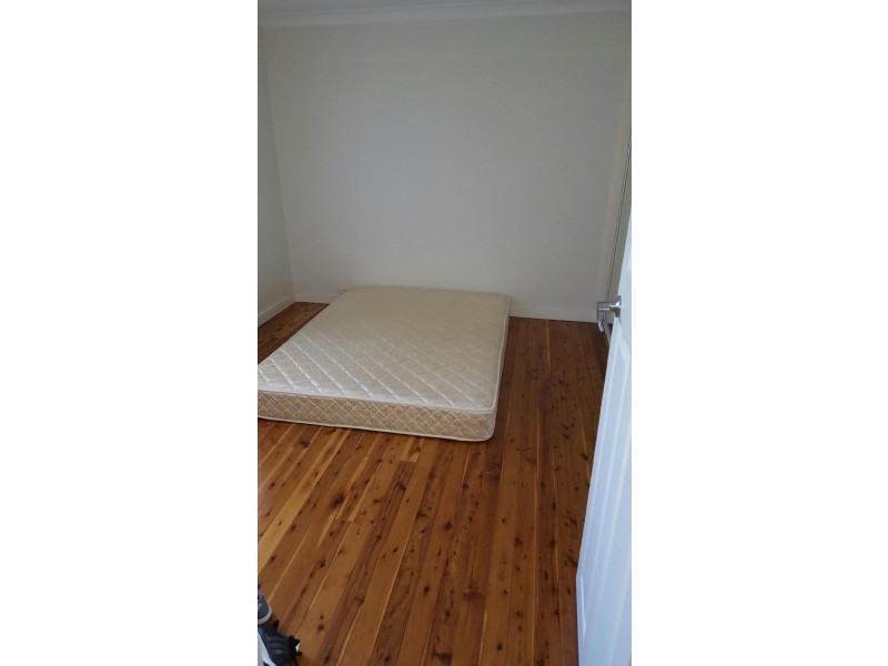 18 Girra Avenue, South Penrith NSW 2750