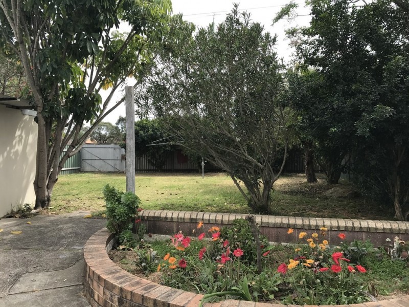 11 Eton Road, Cambridge Park NSW 2747