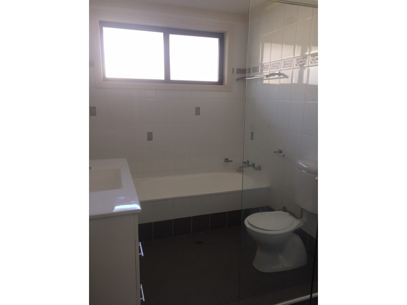 28 Grassmere Avenue, South Penrith NSW 2750