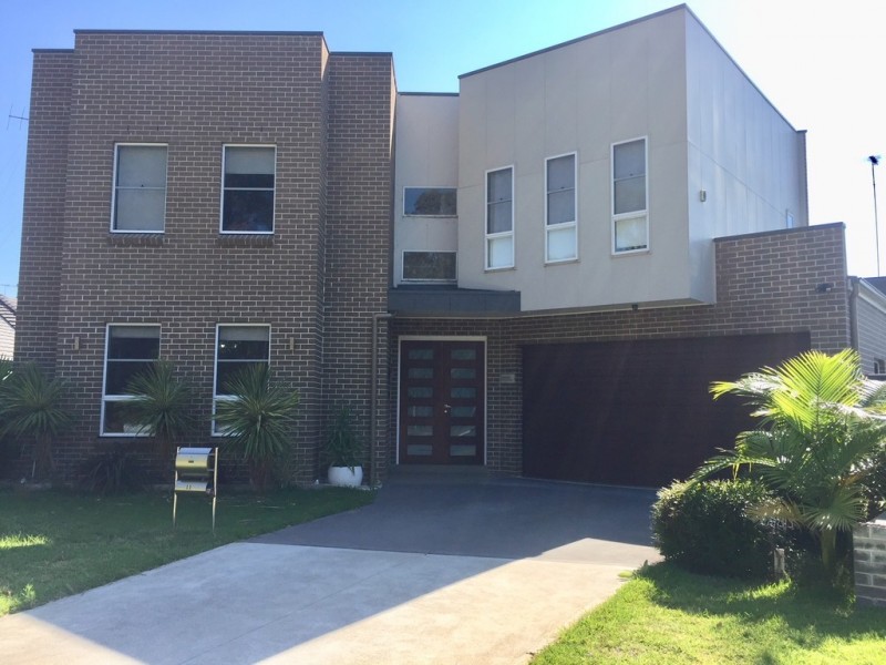 11 Gallinulia Place, Glenmore Park NSW 2745