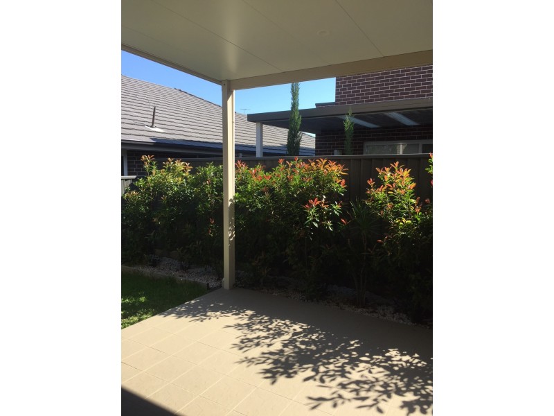 11 Gallinulia Place, Glenmore Park NSW 2745