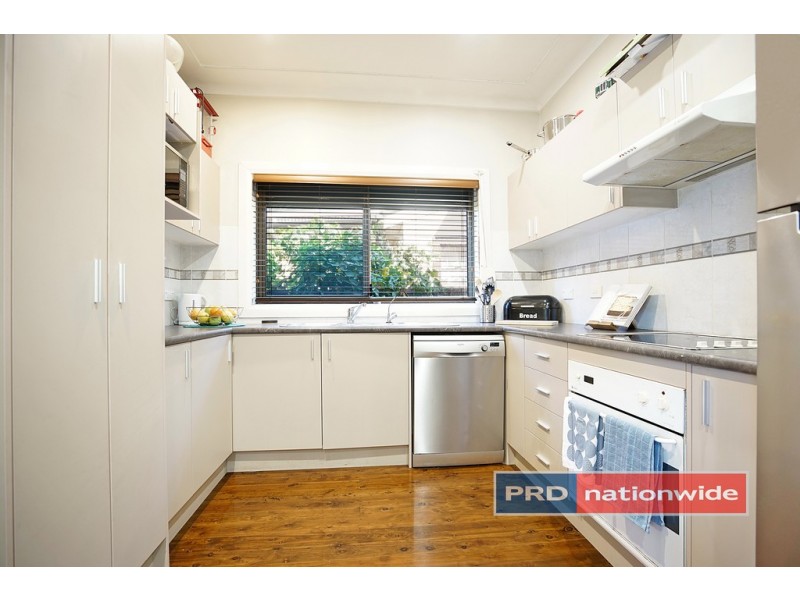 72 College Street, Cambridge Park NSW 2747