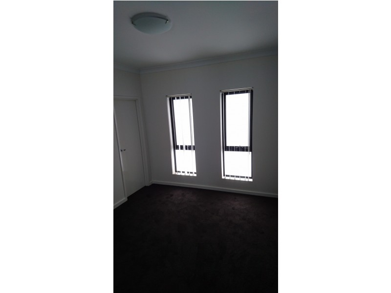 14/2 Glenmore Ridge Drive, Glenmore Park NSW 2745