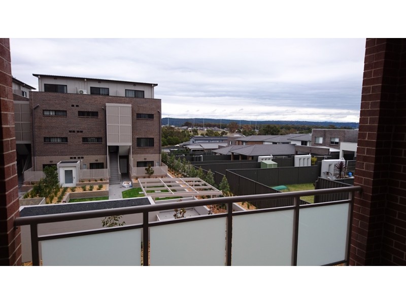 14/2 Glenmore Ridge Drive, Glenmore Park NSW 2745