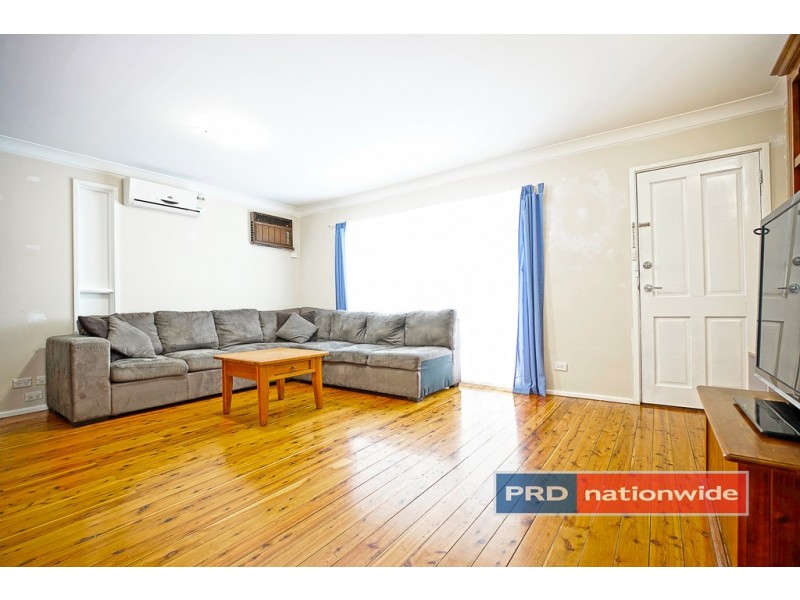 16 Timgalen Avenue, South Penrith NSW 2750