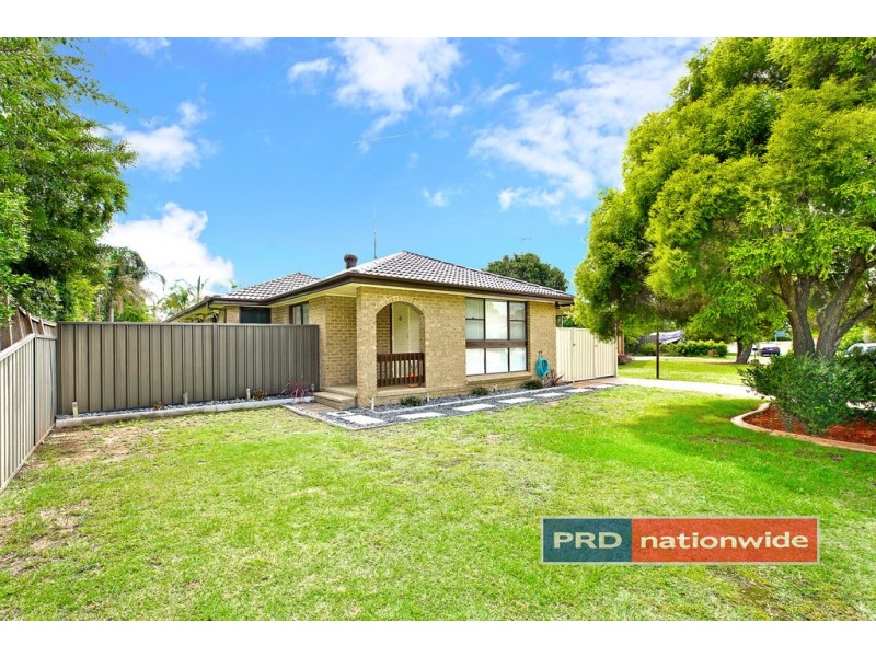 10 Snowden Street, Jamisontown NSW 2750