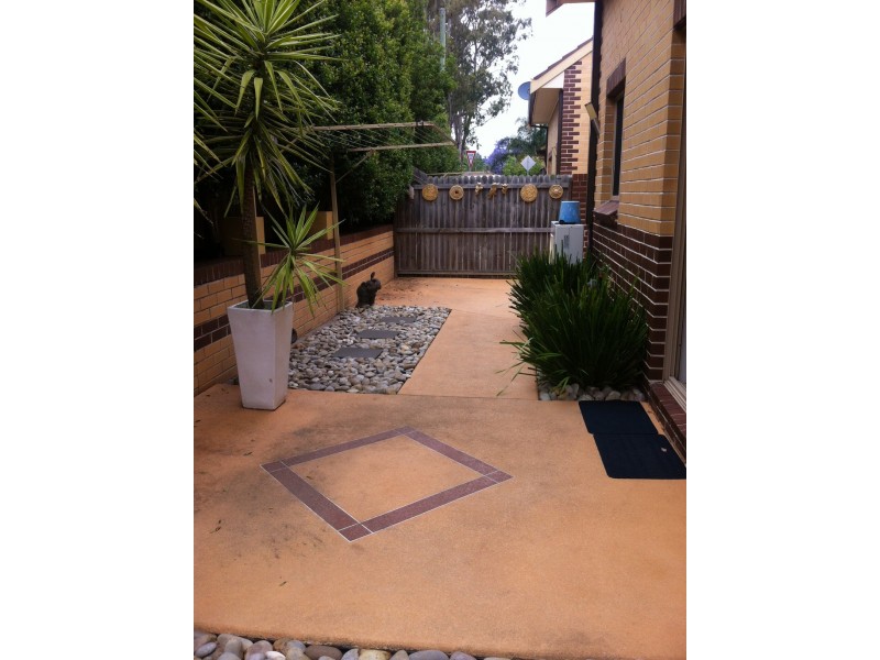 8/9 Barlow Street, Cambridge Park NSW 2747