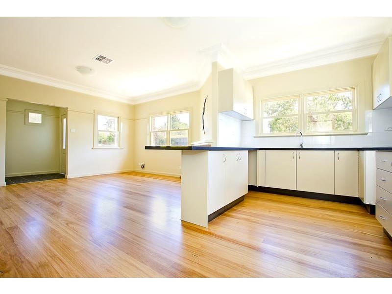 35 Castlereagh Street, Penrith NSW 2750