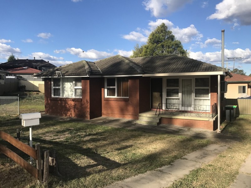 8 Chester Ave, Cambridge Park NSW 2747